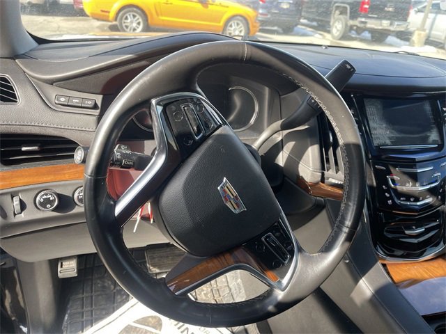 Used 2016 Cadillac Escalade Luxury image 5