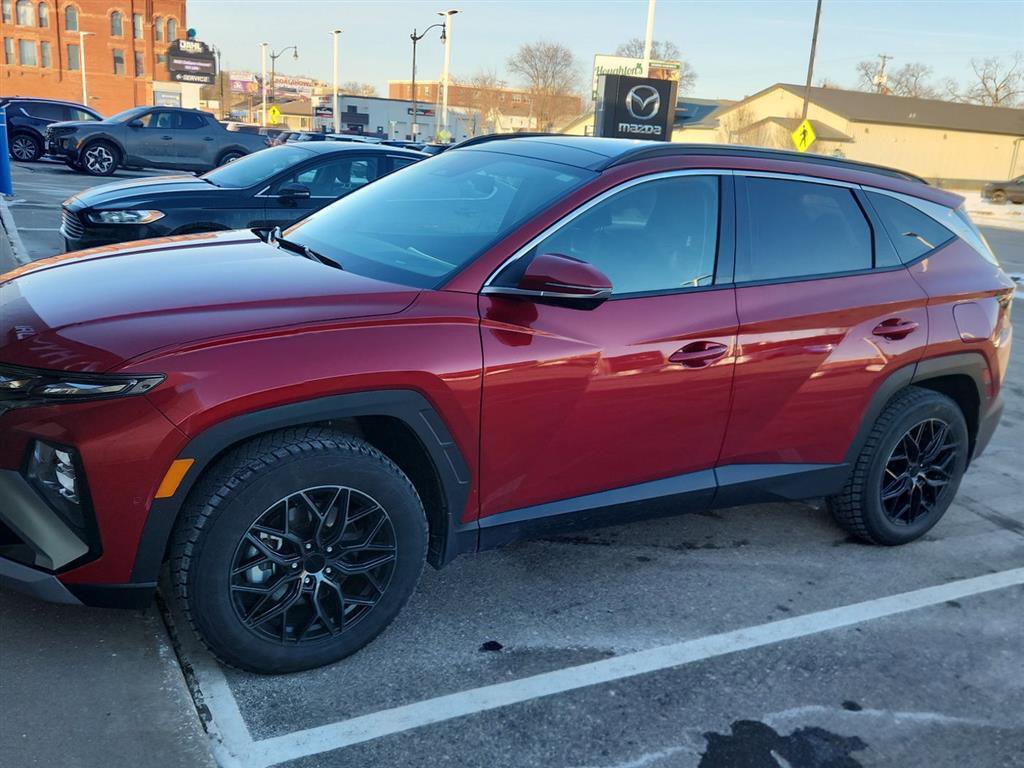 Used 2025 Hyundai Tucson Limited image 7