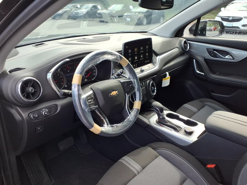New 2026 Chevrolet Blazer LT w/ Convenience Package FWD image 12