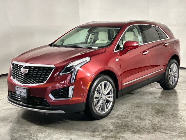 Used 2026 Cadillac XT5 Premium Luxury w/ Driver Assist Package FWD image 4
