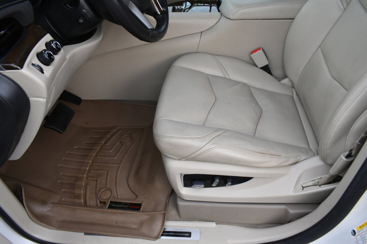 Used 2020 Cadillac Escalade ESV Premium Luxury image 25