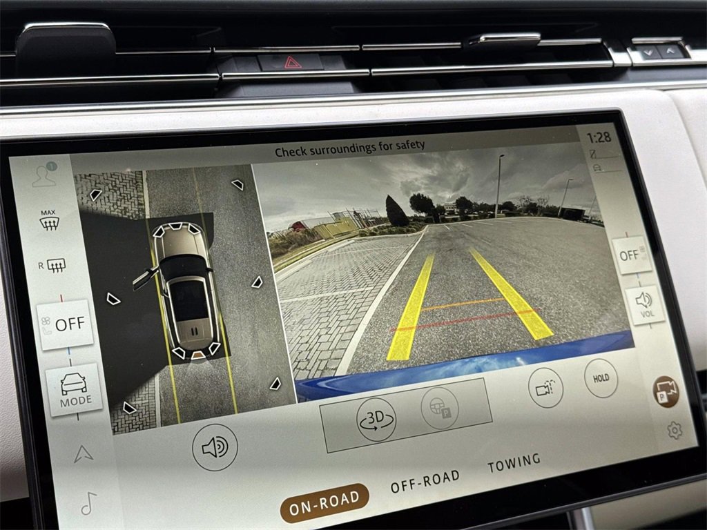 New 2026 Land Rover Range Rover Long Wheelbase SE image 24