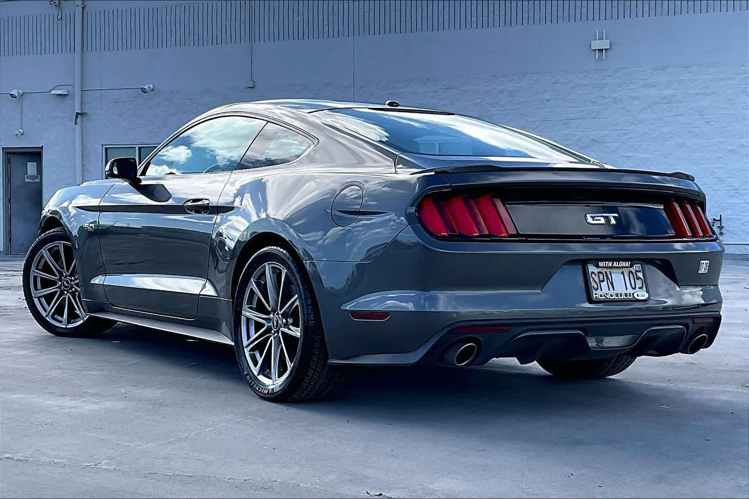 Used 2015 Ford Mustang GT Premium w/ Equipment Group 401A RWD image 4