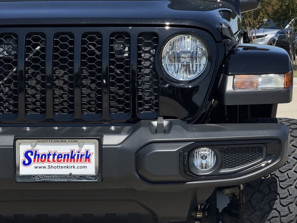 Used 2022 Jeep Gladiator Sport AWD/4WD image 8