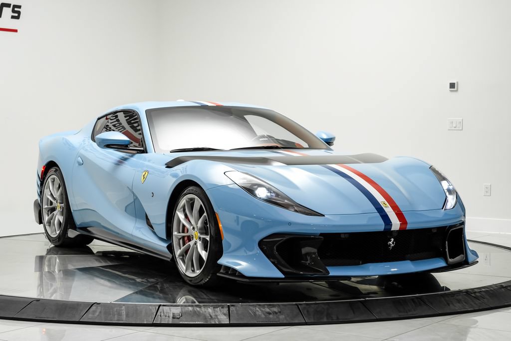Used 2023 Ferrari 812 Competizione RWD image 3