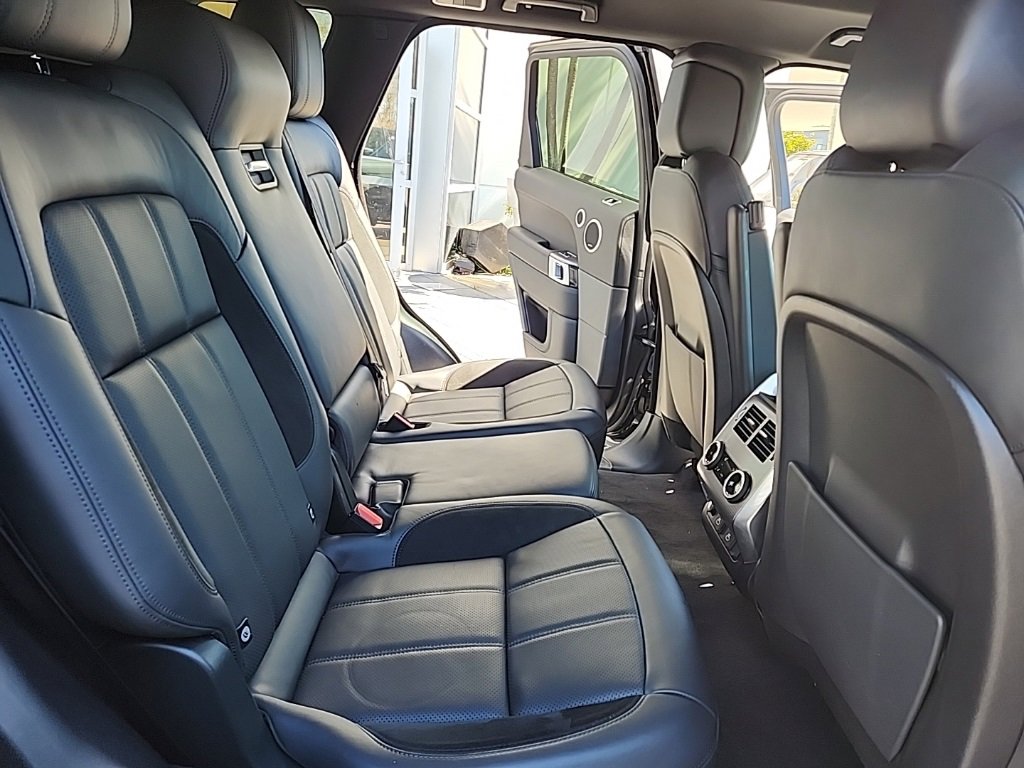 Used 2022 Land Rover Range Rover Sport HST image 22