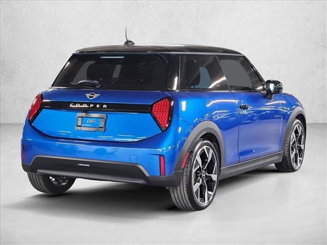 Used 2025 MINI Cooper 2-Door Hardtop FWD image 5
