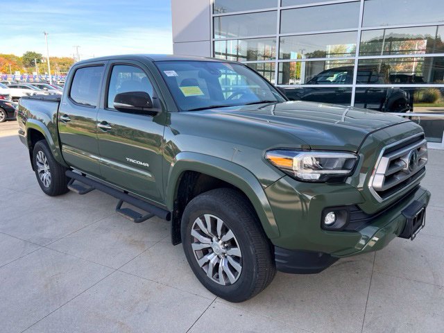 Used 2021 Toyota Tacoma Limited AWD/4WD image 2