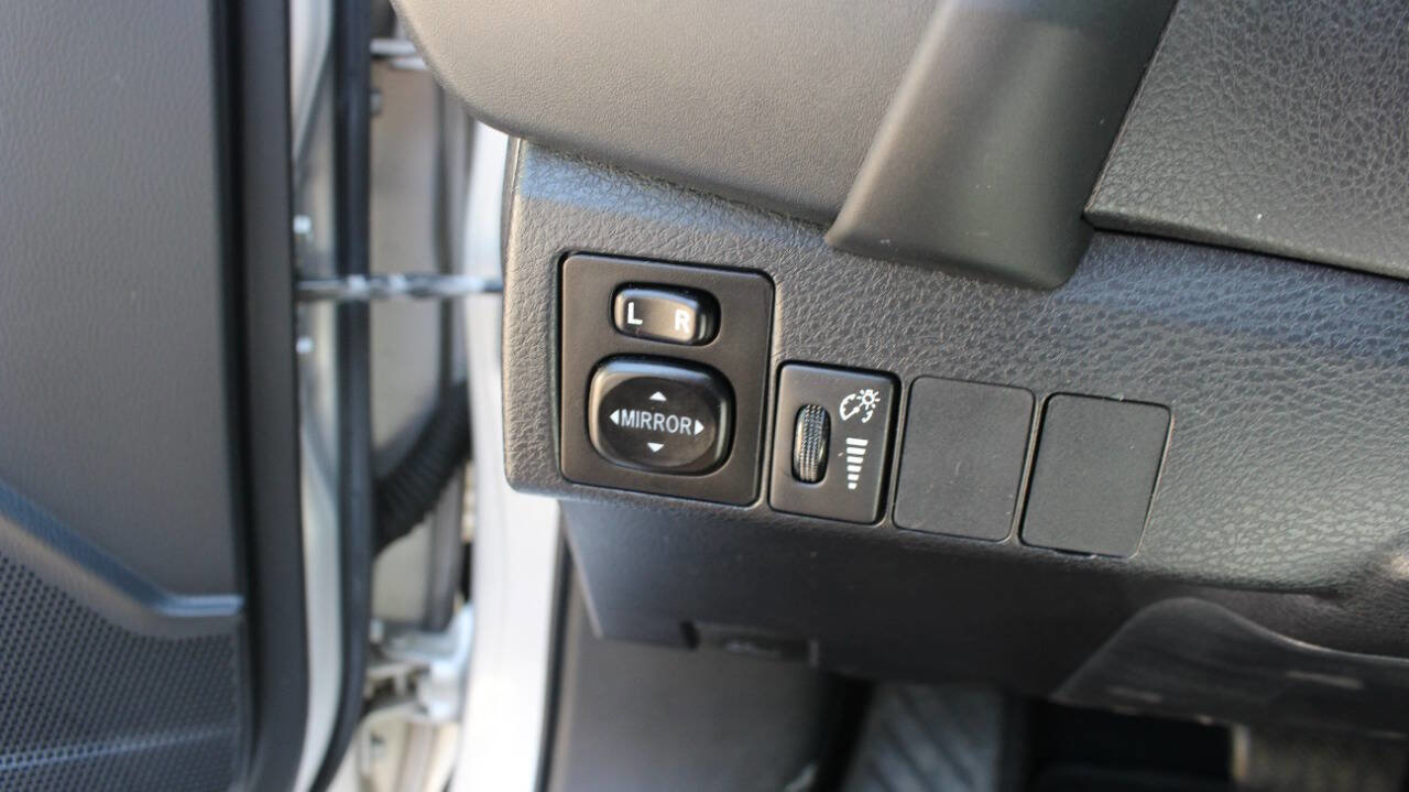 Used 2017 Toyota Corolla L image 31