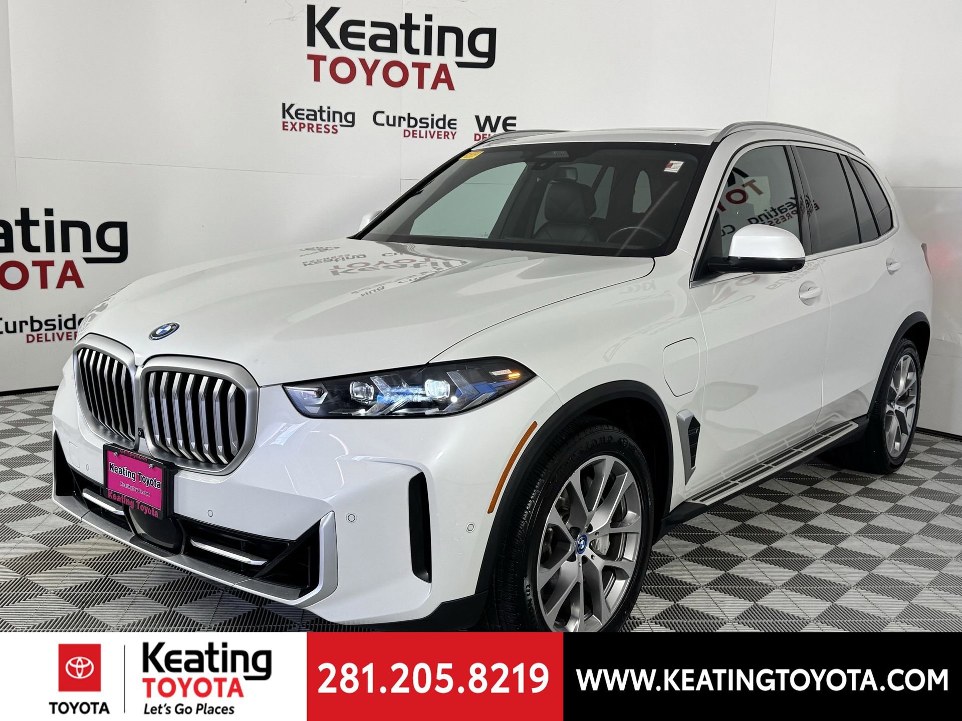 Used 2024 BMW X5 xDrive50e image 9