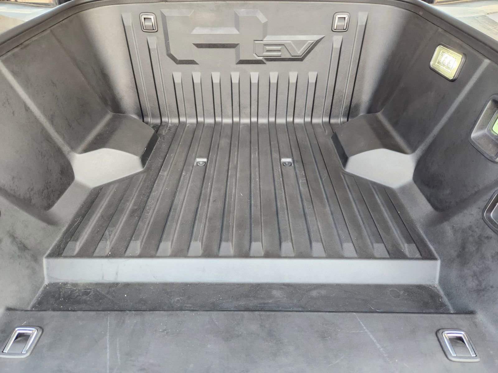 New 2025 GMC Hummer EV 2X image 36