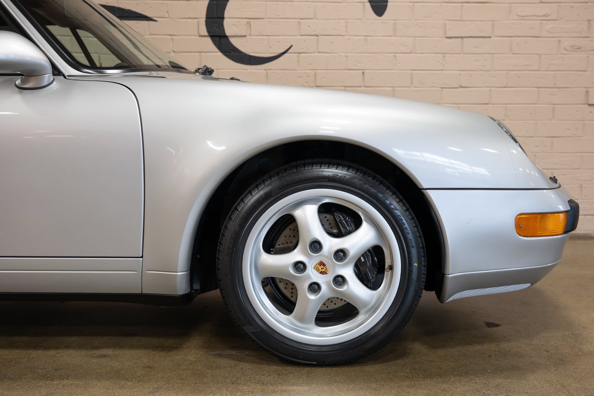 Used 1998 Porsche 911 Carrera RWD image 32