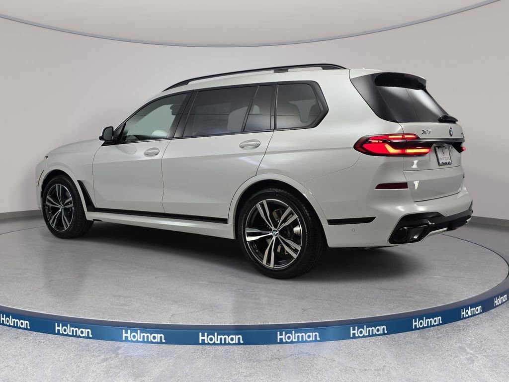 New 2026 BMW X7 xDrive40i w/ M Sport Package AWD/4WD image 7