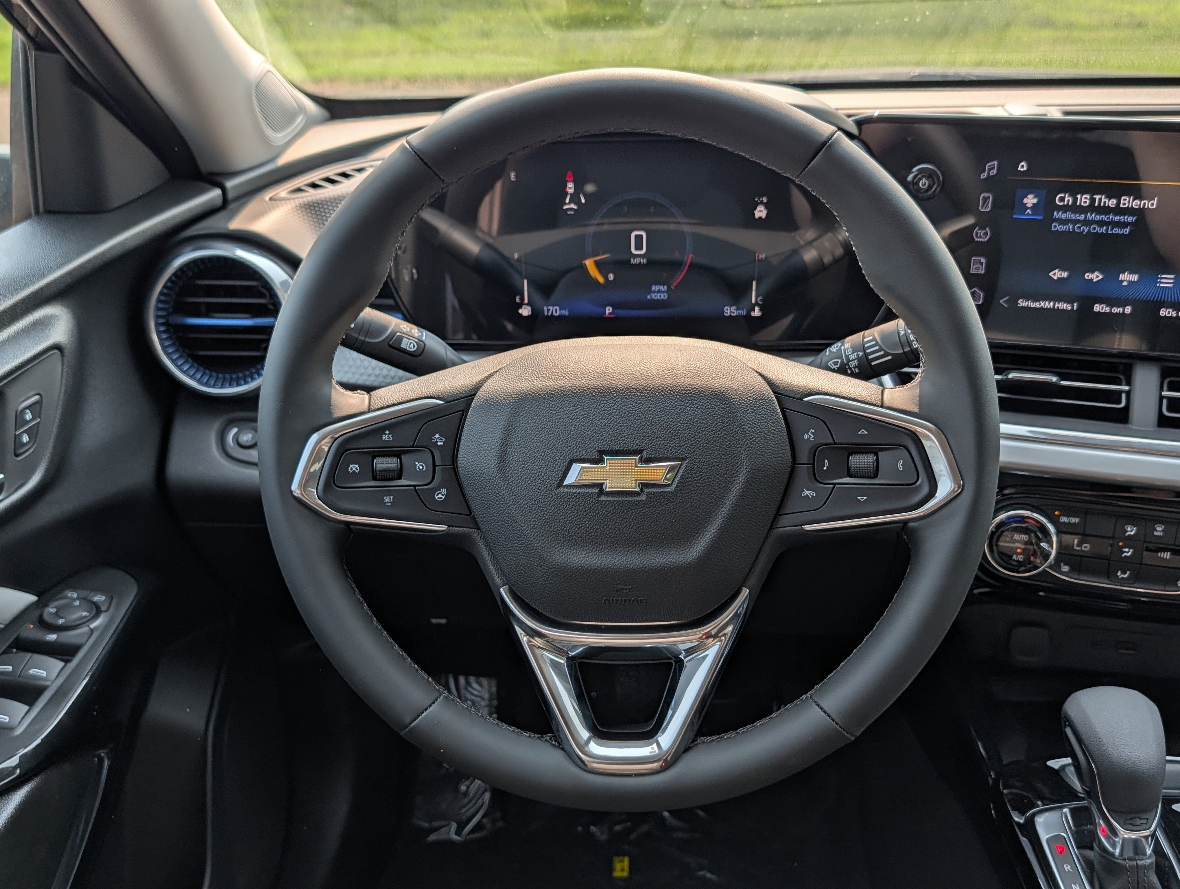 New 2026 Chevrolet Trax LT w/ Sunroof Package FWD image 12