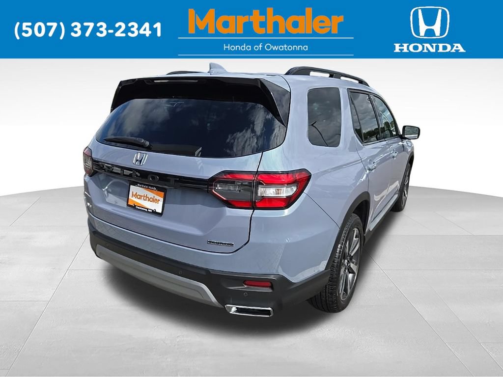 Used 2025 Honda Pilot Touring image 5