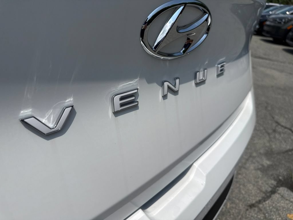 New 2026 Hyundai Venue SEL FWD image 9