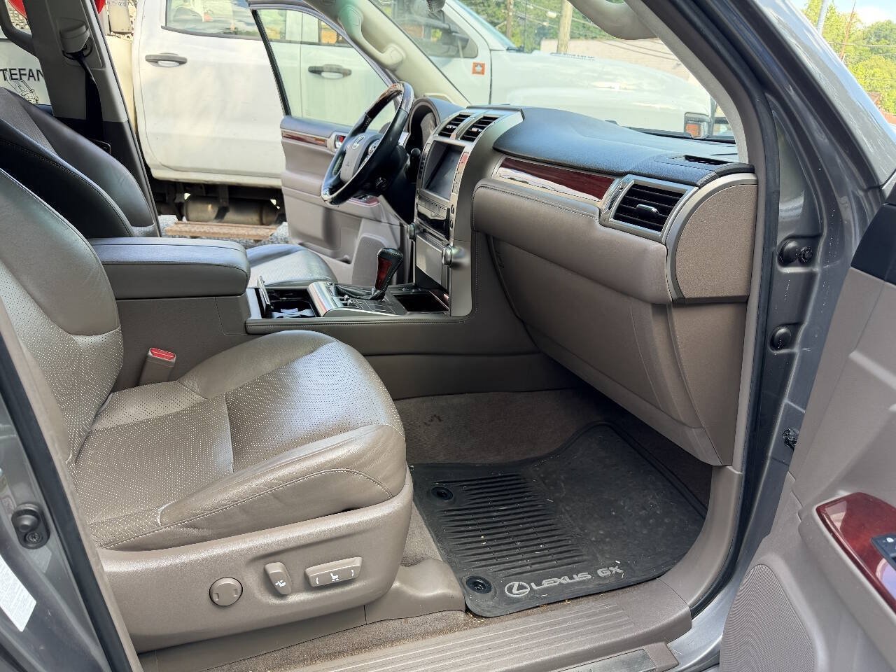 Used 2013 Lexus GX 460 w/ Comfort Plus Pkg AWD/4WD image 19