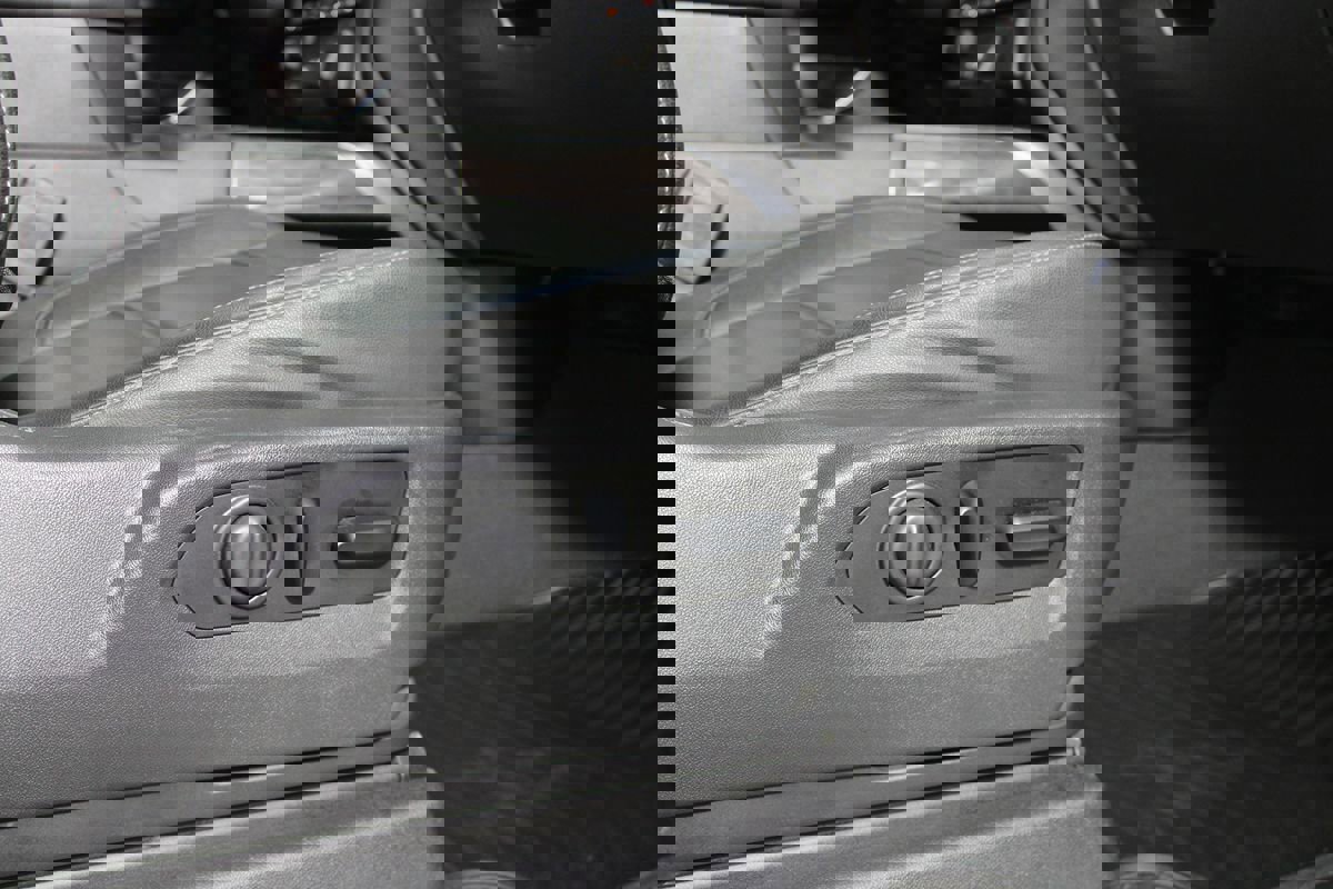 Used 2020 Chevrolet Silverado 2500 LTZ w/ LTZ Plus Package image 11