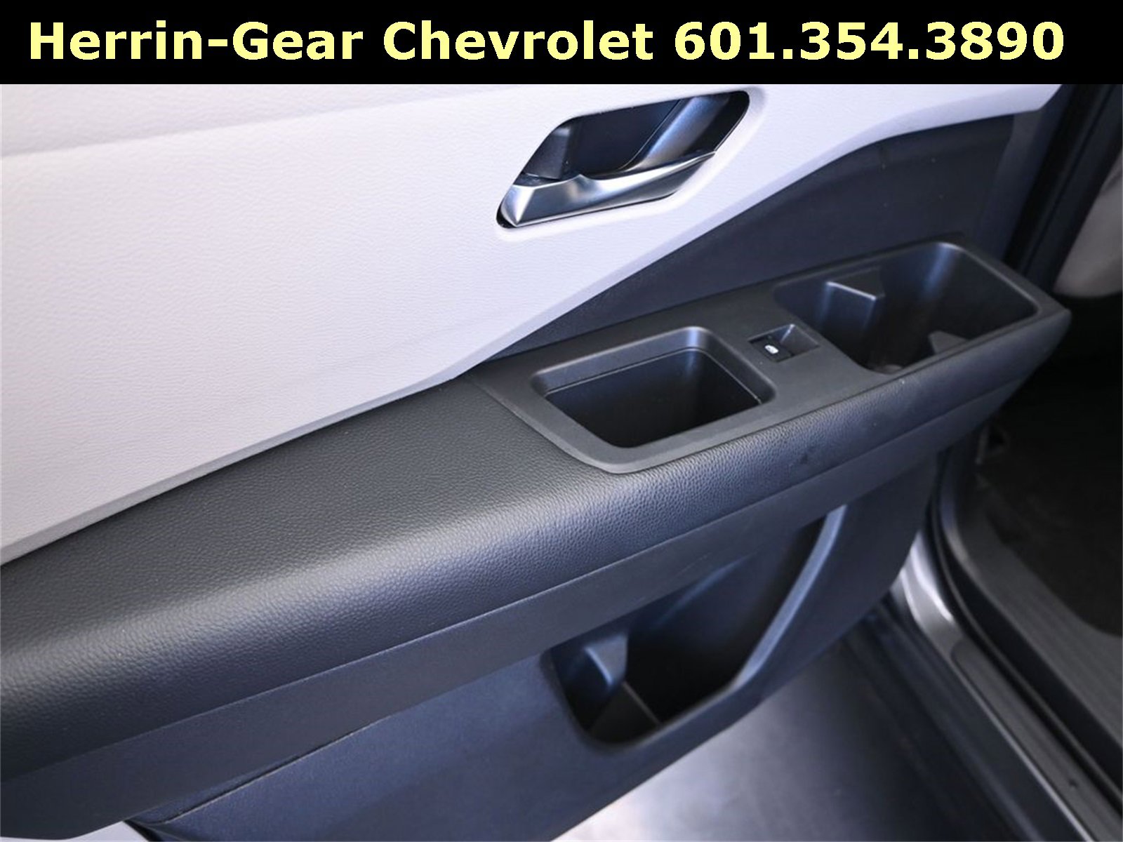 Used 2022 Nissan Pathfinder SV image 15