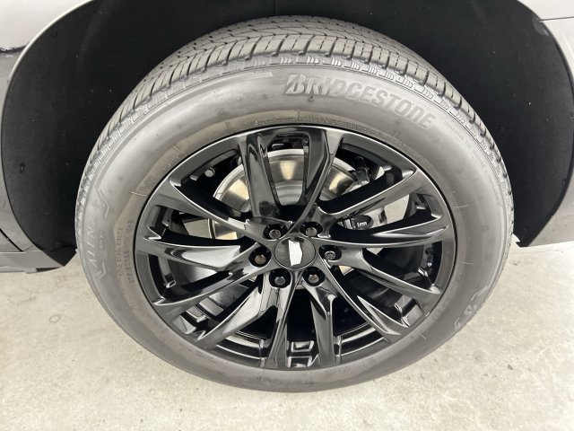 Certified 2024 Cadillac Escalade Sport Platinum w/ LPO, ONYX Package AWD/4WD image 34