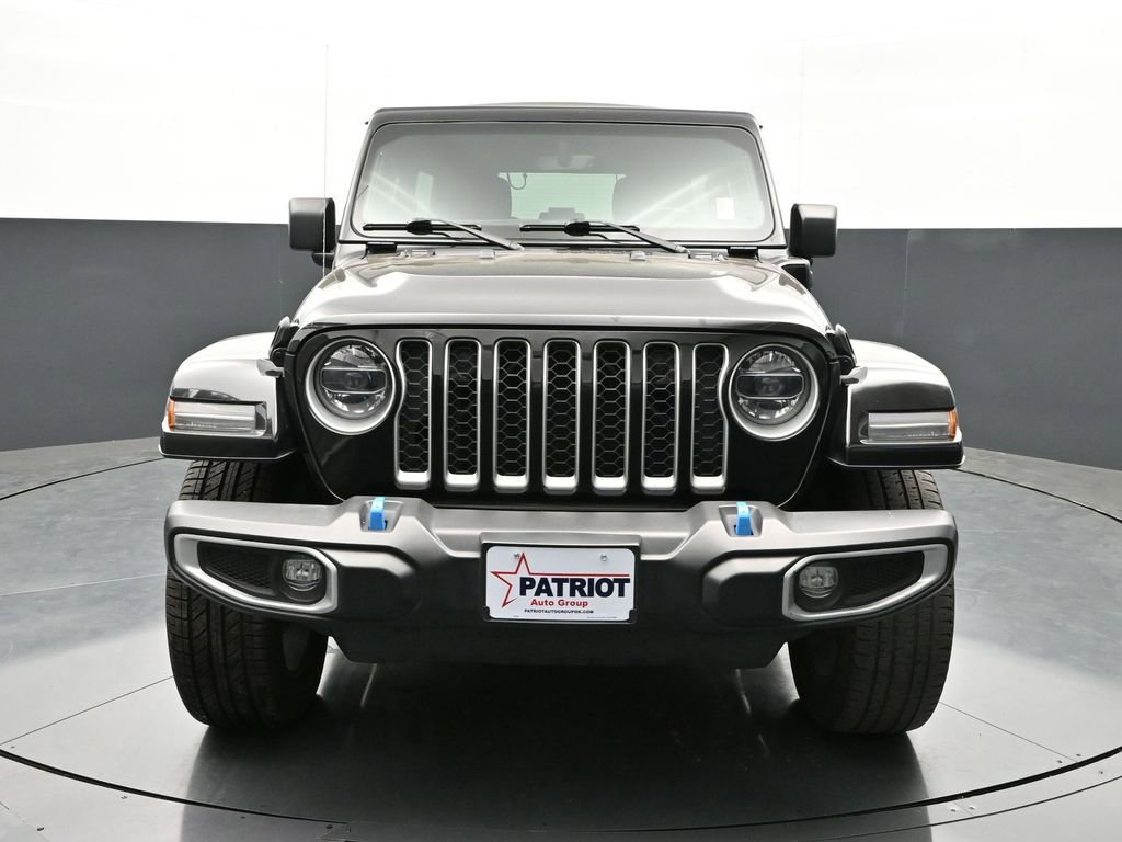Used 2022 Jeep Wrangler Unlimited Sahara w/ Cold Weather Group AWD/4WD image 6