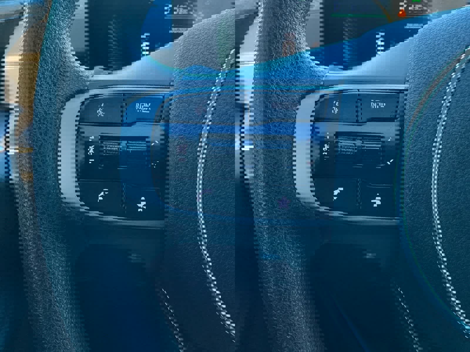 Used 2025 Kia K5 LXS image 17