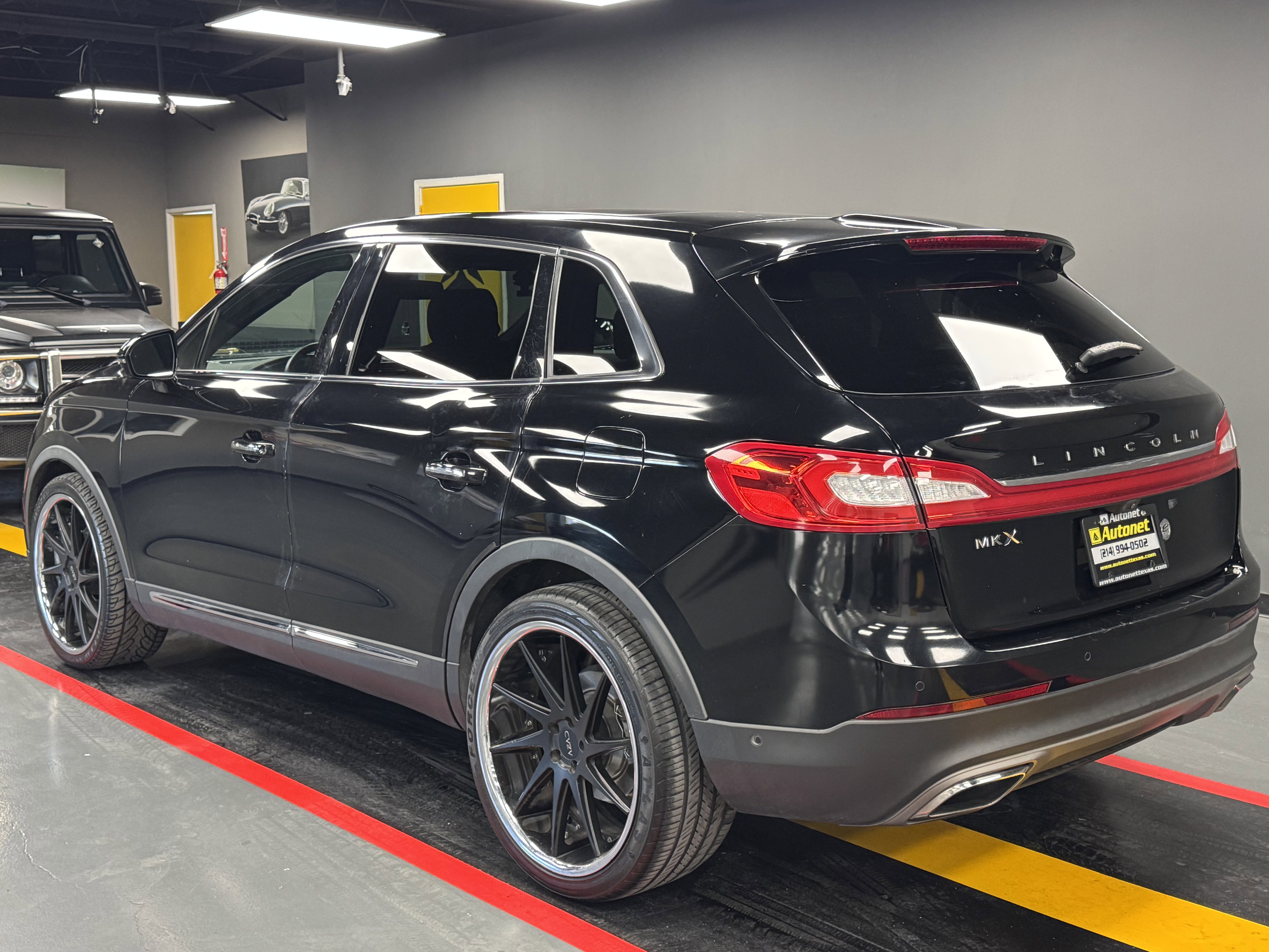 Used 2016 Lincoln MKX Reserve w/ Luxury Package image 4