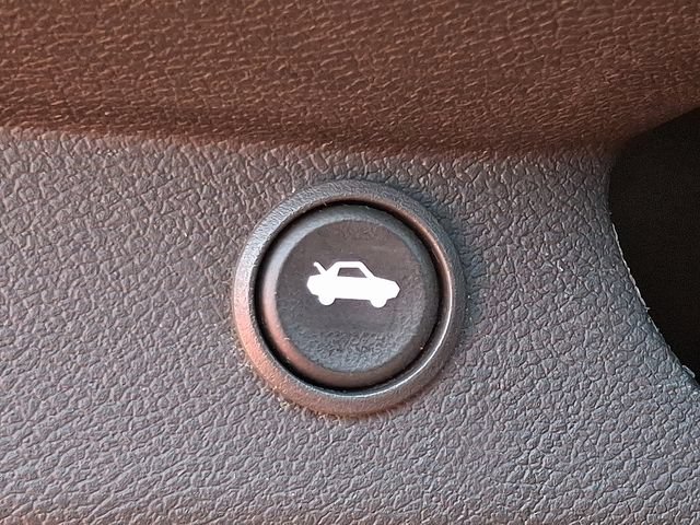 Used 2014 Chevrolet Camaro LS RWD image 25