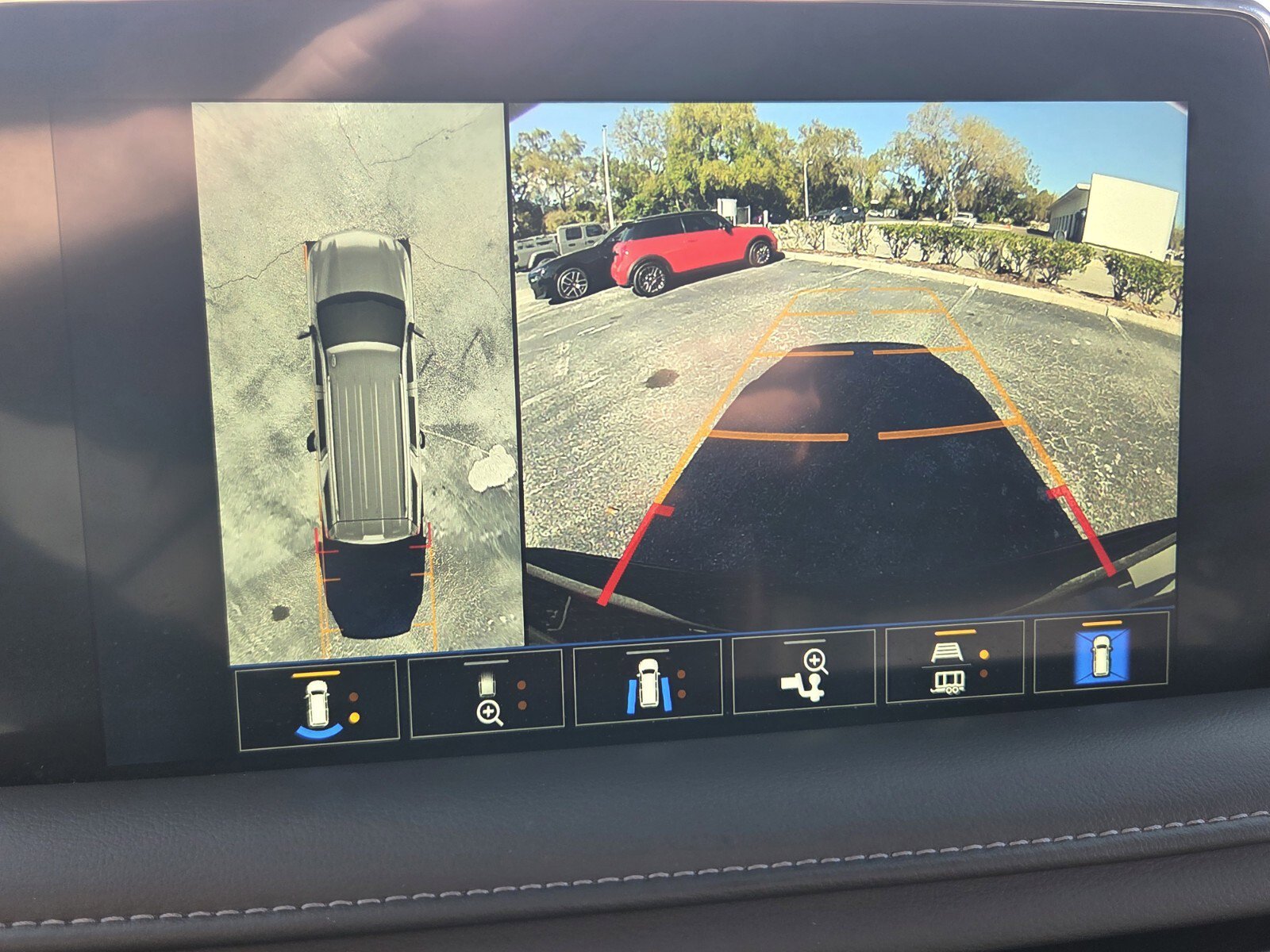 Used 2023 Chevrolet Tahoe Z71 w/ Off-Road Capability Package image 25