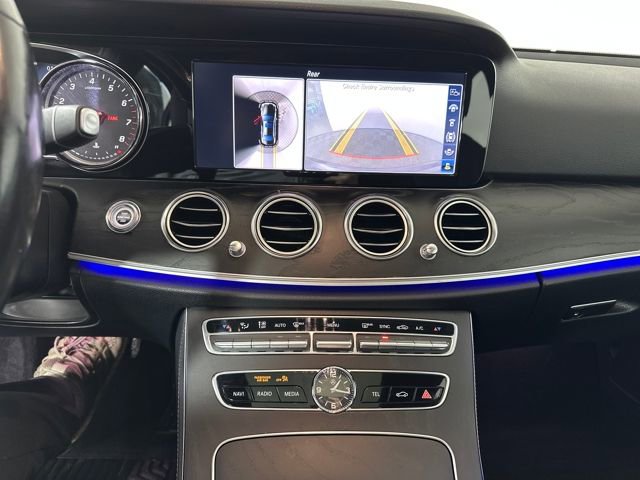 Used 2019 Mercedes-Benz E 300 4MATIC image 22