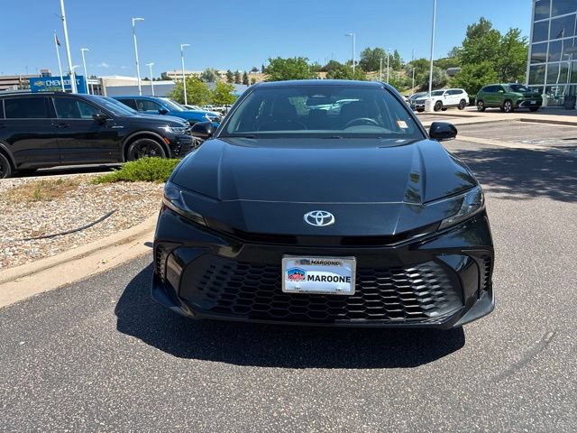 Used 2025 Toyota Camry SE FWD image 2