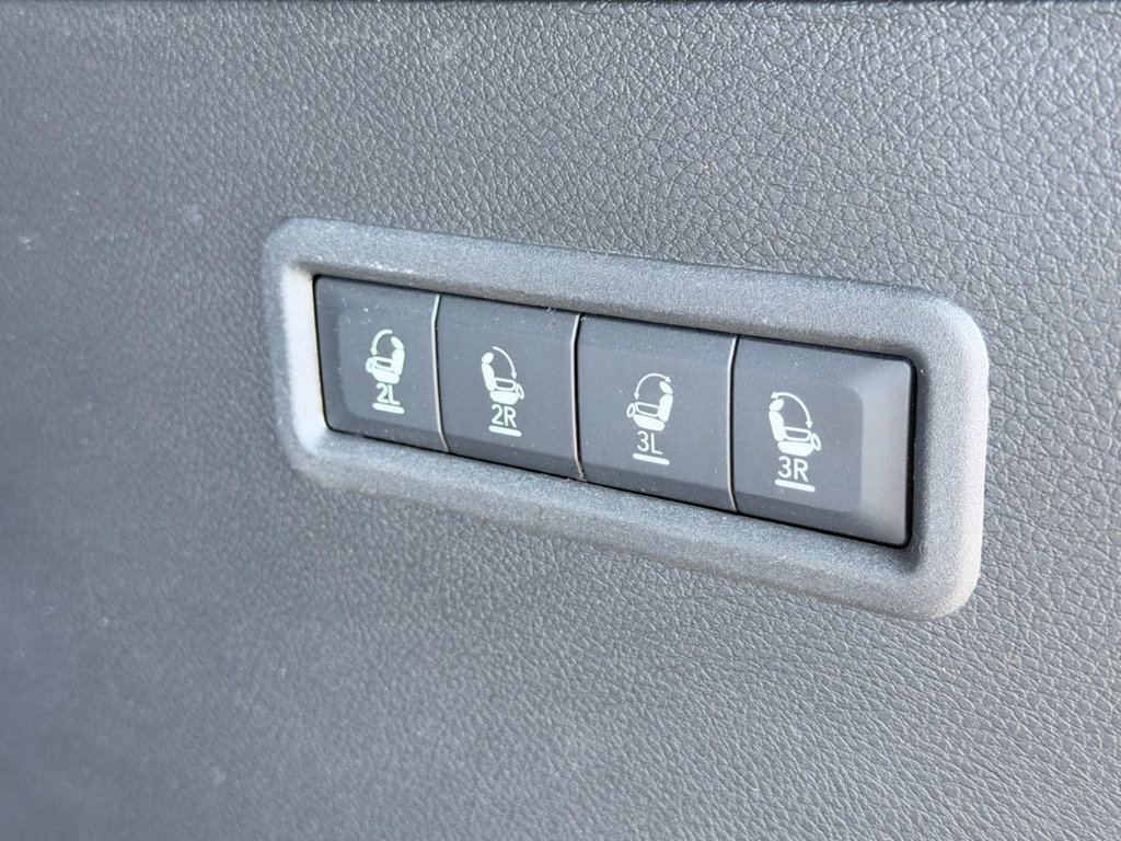 Used 2023 Jeep Wagoneer Series II RWD image 10