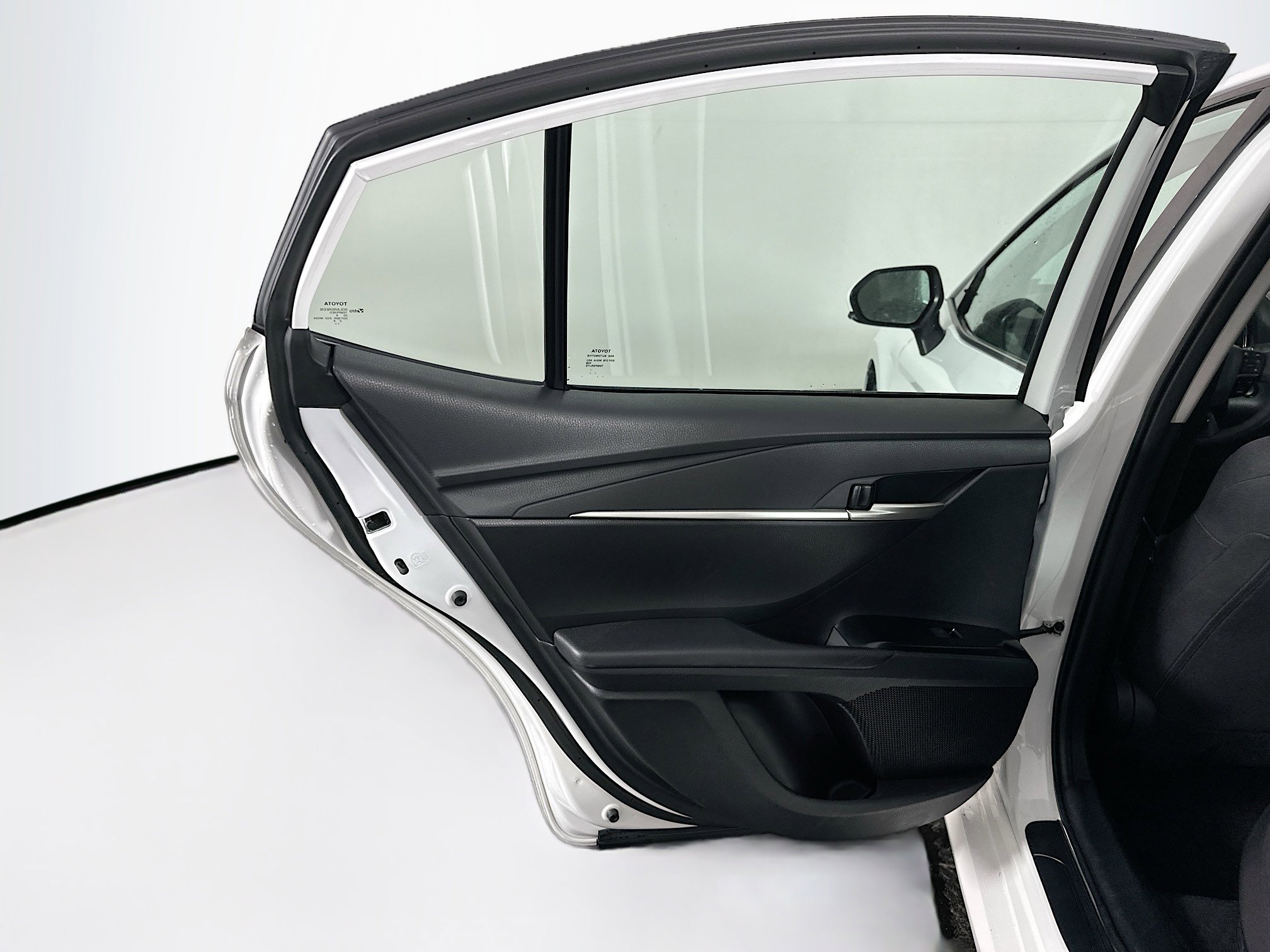 Used 2025 Toyota Camry LE image 26