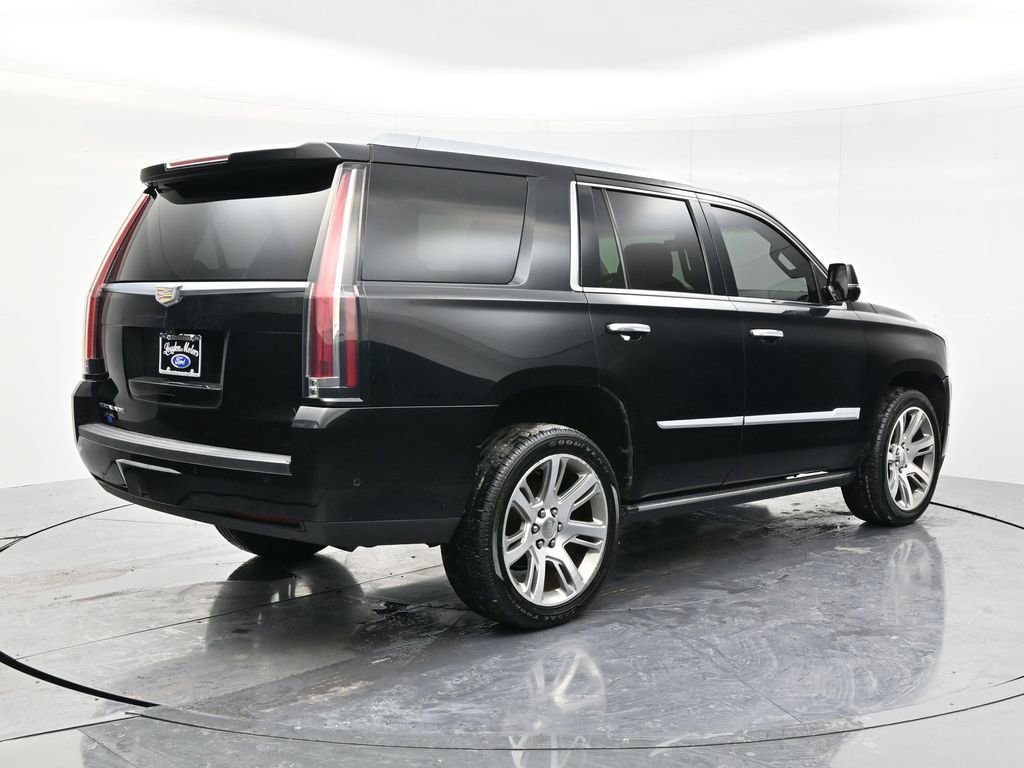 Used 2017 Cadillac Escalade Premium Luxury image 5