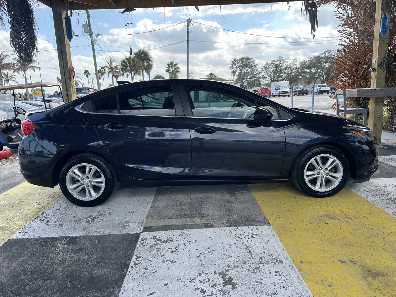 Used 2016 Chevrolet Cruze LT w/ Convenience Package FWD image 4