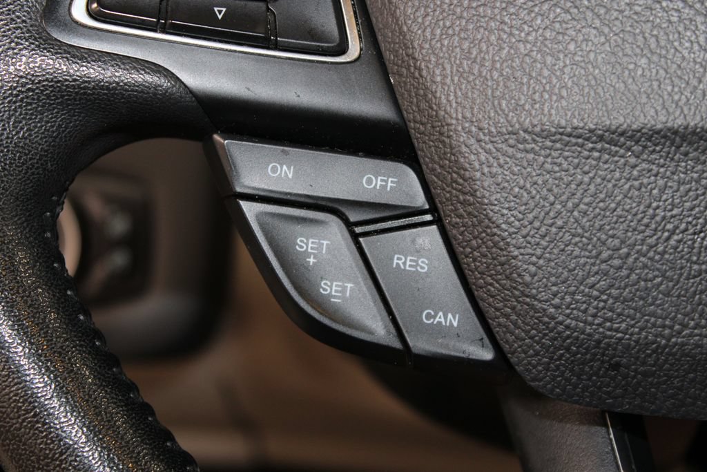 Used 2017 Ford Escape Titanium w/ Equipment Group 301A FWD image 36