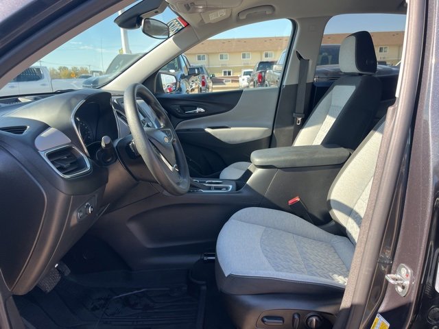 Used 2022 Chevrolet Equinox LS w/ LS Convenience Package image 14