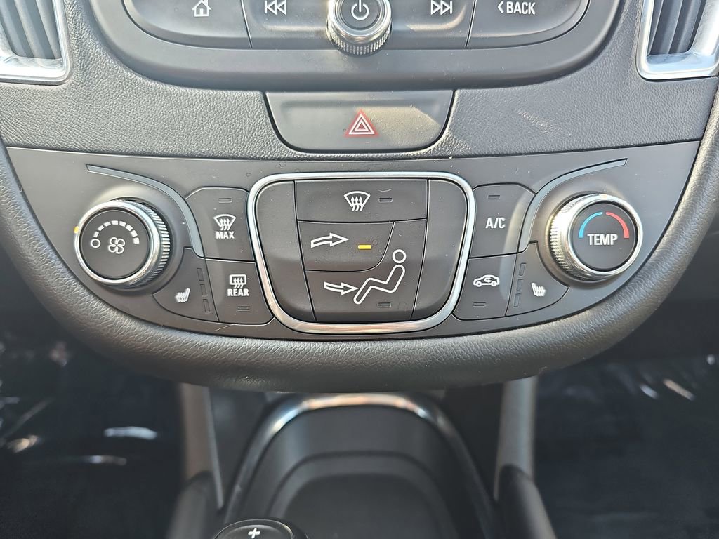 Used 2018 Chevrolet Malibu LT w/ Leather Package image 20