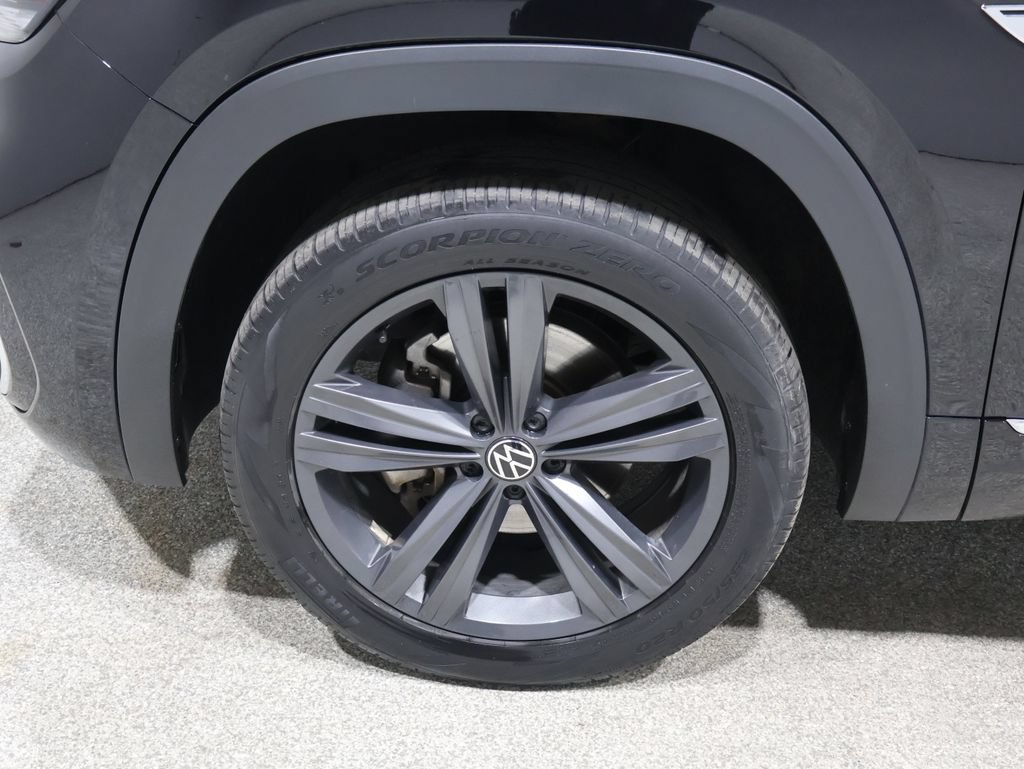 Used 2020 Volkswagen Atlas Cross Sport SE w/ Panoramic Sunroof Package AWD/4WD image 9