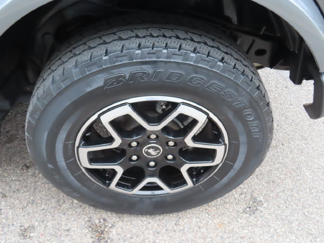 Used 2022 Ford Bronco Outer Banks AWD/4WD image 15