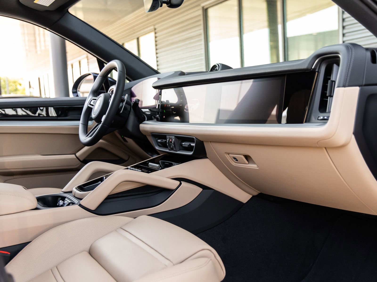 Certified 2025 Porsche Cayenne S AWD/4WD image 45
