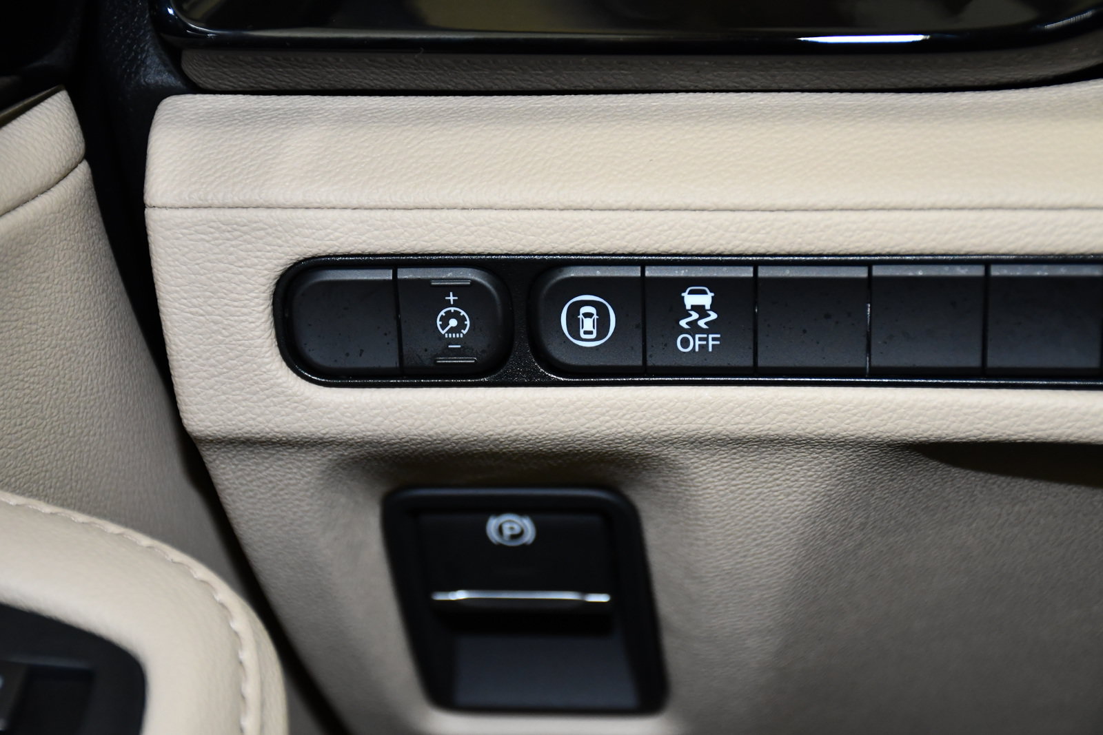 Certified 2025 Acura MDX SH-AWD image 35