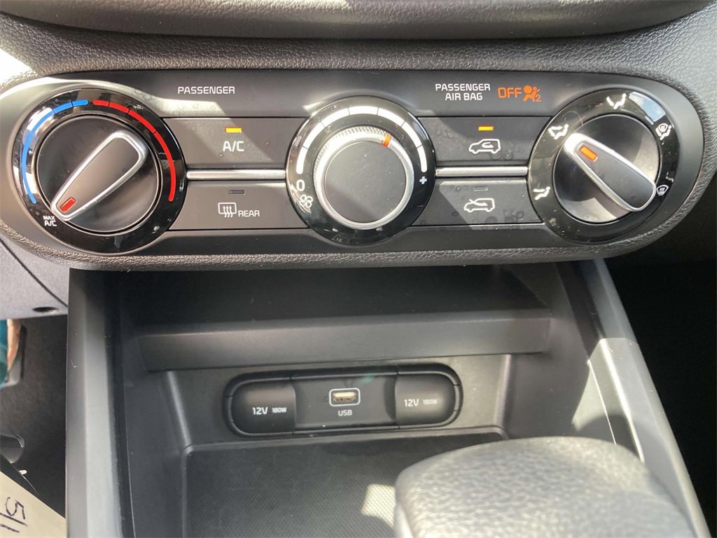 Used 2023 Kia Soul LX image 19