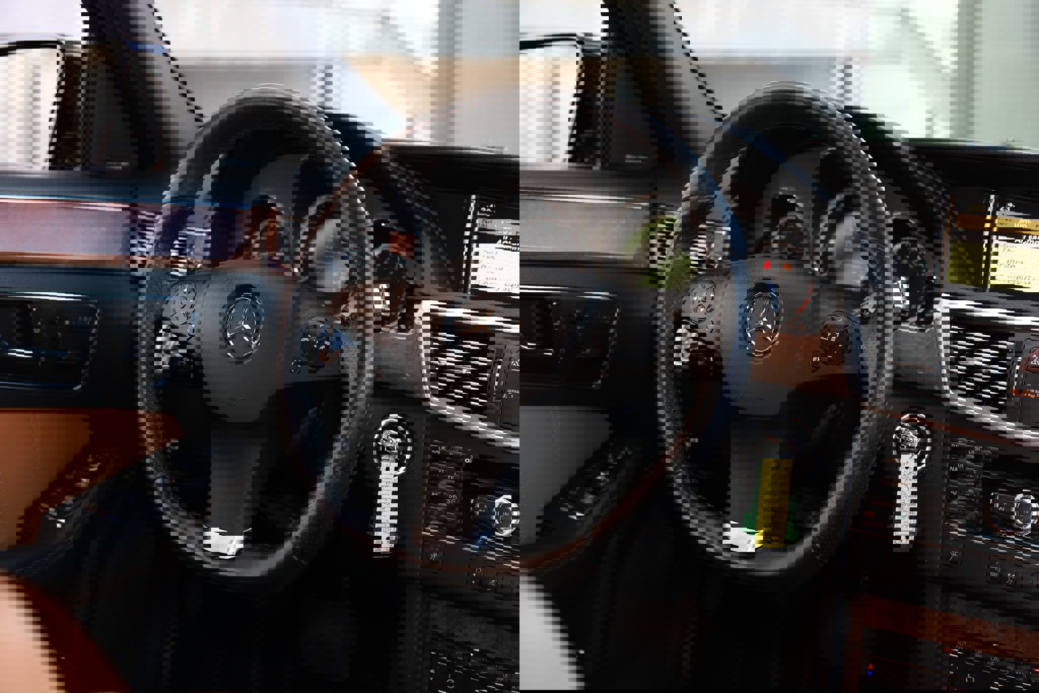 Used 2011 Mercedes-Benz E 350 Sedan image 35