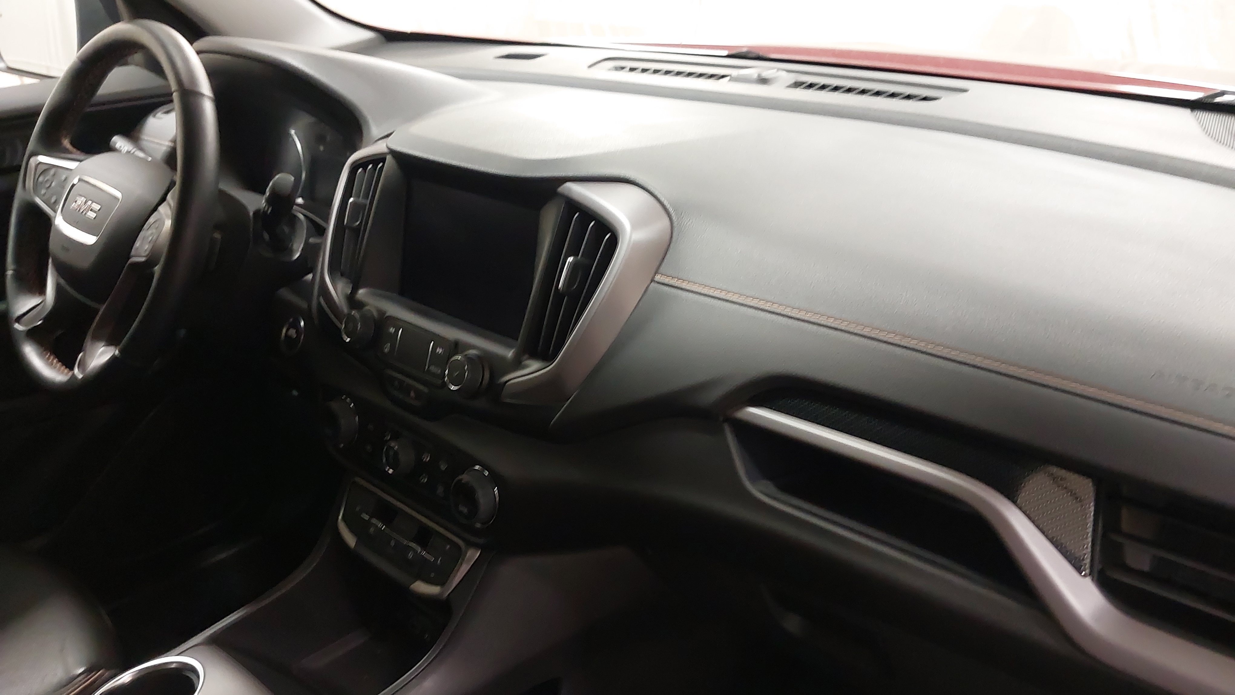 Used 2024 GMC Terrain AT4 AWD/4WD image 30
