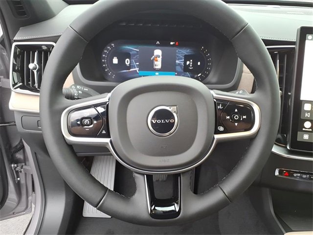 New 2026 Volvo XC90 B6 Plus w/ Protection Package Premier image 13