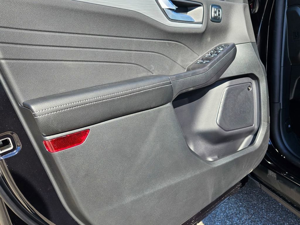 New 2026 Ford Escape SE w/ PHEV Premium Package image 14