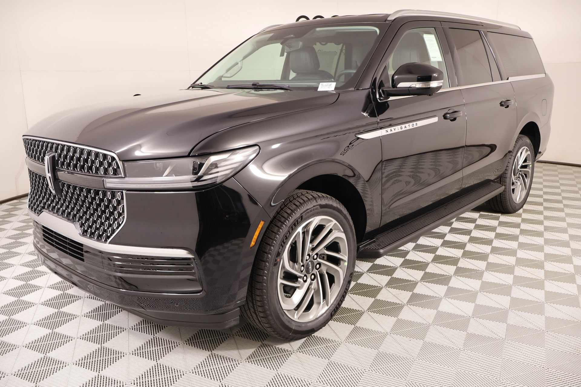 New 2026 Lincoln Navigator L Premier AWD/4WD image 11