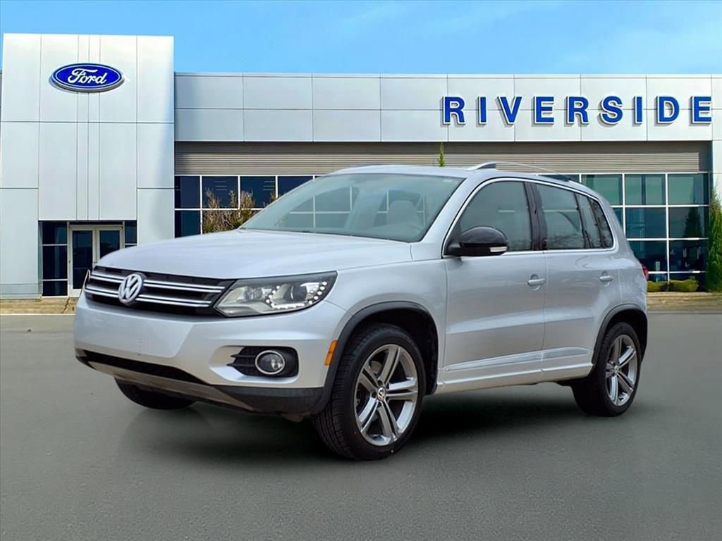 Used 2017 Volkswagen Tiguan Sport image 3