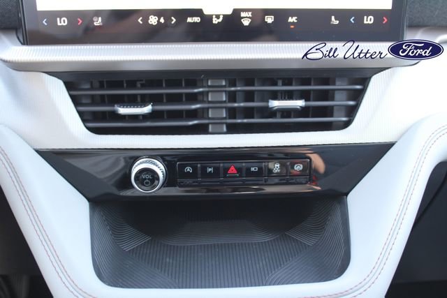 New 2026 Ford Explorer Active w/ Active Comfort Package image 13